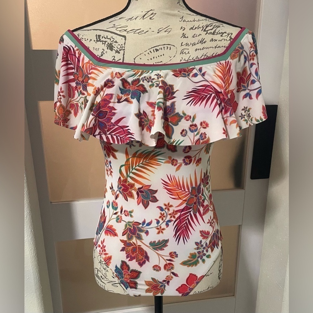 Lauren Ralph Lauren White and Red Swim suit SZ 4